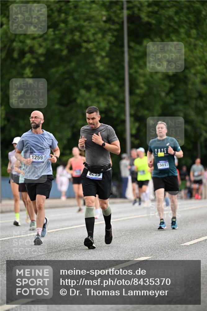 29.06.2025 - hella hamburg halbmarathon Dr. Thomas Lammeyer http://msf.ph/oto/8435370 29.06.2025 10:54:40 Kennedybrücke 1259, 1487, 1511, 1625, 2047, 2160, 3680, 3701, 3710, 4168, 4642, 4870, 5119, 5552, 6015, 7721, 7722, 7755, 8299, 9940, 10033, 11426 meine-sportfotos.de