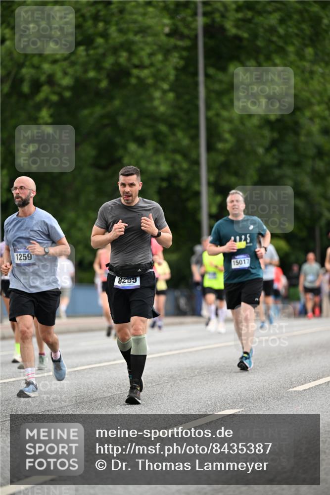 29.06.2025 - hella hamburg halbmarathon Dr. Thomas Lammeyer http://msf.ph/oto/8435387 29.06.2025 10:54:40 Kennedybrücke 1259, 1487, 1511, 1625, 2047, 2160, 3680, 3701, 3710, 4168, 4642, 4870, 5119, 5552, 6015, 7721, 7722, 7755, 8299, 9940, 10033, 11426 meine-sportfotos.de