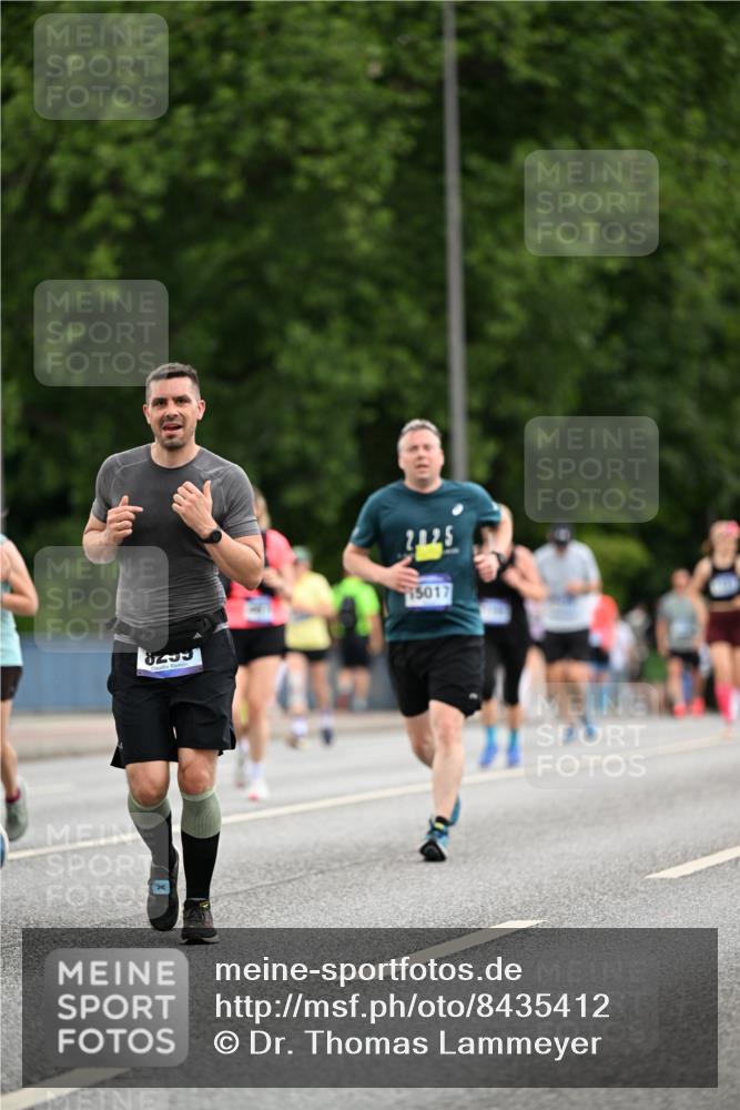 29.06.2025 - hella hamburg halbmarathon Dr. Thomas Lammeyer http://msf.ph/oto/8435412 29.06.2025 10:54:41 Kennedybrücke 1259, 1487, 1511, 1625, 2047, 2160, 3680, 3701, 3710, 4168, 4642, 4870, 5119, 5552, 6015, 7721, 7722, 7755, 8299, 9940, 10033, 11426 meine-sportfotos.de