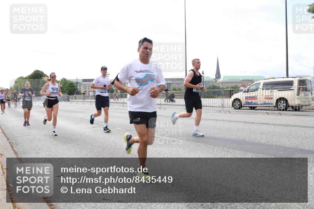 29.06.2025 - hella hamburg halbmarathon Lena Gebhardt http://msf.ph/oto/8435449 29.06.2025 10:09:08 Lombardsbrücke 18505, 9718, 17347, 1147, 1188, 1838, 2978, 3762, 4859, 5347, 5806, 5885, 6674, 7187, 7453, 9718, 10035, 10194, 10819, 11067, 11496, 11657, 12156, 12862, 13174, 13210, 13592, 13593, 13660, 14736, 15584, 15586, 15592, 17347, 18266, 18505, 18726, 18727 meine-sportfotos.de