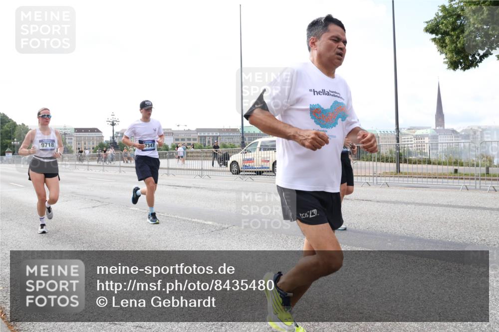 29.06.2025 - hella hamburg halbmarathon Lena Gebhardt http://msf.ph/oto/8435480 29.06.2025 10:09:08 Lombardsbrücke 9718, 7347, 15, 1147, 1188, 1838, 2978, 3762, 4859, 5347, 5806, 5885, 6674, 7187, 7453, 9718, 10035, 10194, 10819, 11067, 11496, 11657, 12156, 12862, 13174, 13210, 13592, 13593, 13660, 14736, 15584, 15586, 15592, 17347, 18266, 18505, 18726, 18727 meine-sportfotos.de