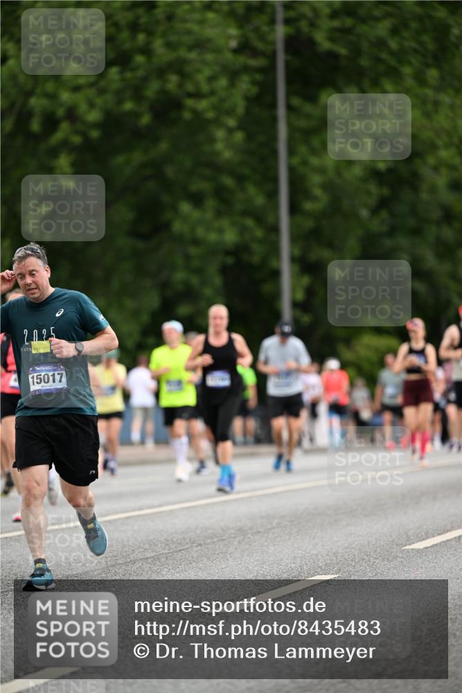 29.06.2025 - hella hamburg halbmarathon Dr. Thomas Lammeyer http://msf.ph/oto/8435483 29.06.2025 10:54:43 Kennedybrücke 1259, 1487, 1511, 1625, 2047, 2160, 3680, 3701, 3710, 4168, 4642, 4870, 5119, 5552, 6015, 7721, 7722, 8299, 9096, 9940, 10033, 11426 meine-sportfotos.de