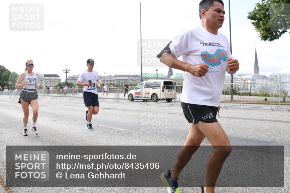 29.06.2025 - hella hamburg halbmarathon Lena Gebhardt http://msf.ph/oto/8435496 29.06.2025 10:09:08 Lombardsbrücke 9718, 17347, 15, 1147, 1188, 1838, 2978, 3762, 4859, 5347, 5806, 5885, 6674, 7187, 7453, 9718, 10035, 10194, 10819, 11067, 11496, 11657, 12156, 12862, 13174, 13210, 13592, 13593, 13660, 14736, 15584, 15586, 15592, 17347, 18266, 18505, 18726, 18727 meine-sportfotos.de
