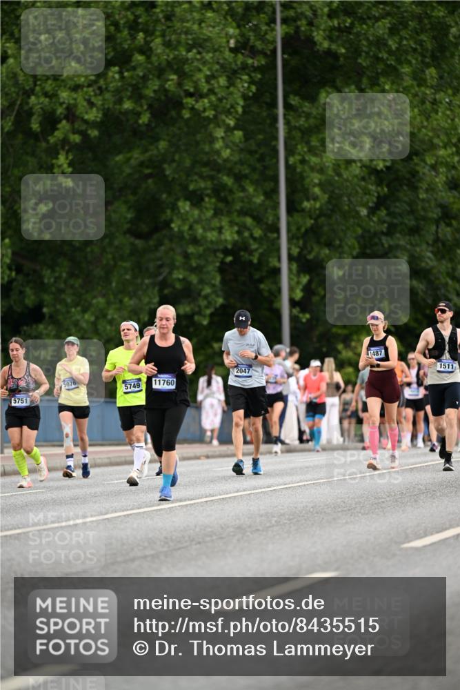 29.06.2025 - hella hamburg halbmarathon Dr. Thomas Lammeyer http://msf.ph/oto/8435515 29.06.2025 10:54:44 Kennedybrücke 1259, 1487, 1511, 1625, 2047, 2160, 3680, 3701, 3710, 4168, 4642, 4870, 5119, 5552, 6015, 7721, 7722, 8299, 9096, 9940, 10033, 11426 meine-sportfotos.de