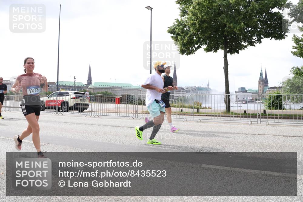 29.06.2025 - hella hamburg halbmarathon Lena Gebhardt http://msf.ph/oto/8435523 29.06.2025 10:45:00 Lombardsbrücke 1273, 16494, 1024, 1273, 1629, 1685, 1798, 1924, 2007, 2674, 2779, 3160, 3164, 3570, 3993, 4186, 4215, 4275, 4337, 4851, 4968, 5099, 5190, 5355, 6509, 6788, 6841, 6888, 6980, 7699, 7912, 8582, 8594, 8605, 8762, 8907, 9036, 9084, 9085, 9331, 9333, 9397, 9536, 10006, 10562, 10566, 10668, 10707, 11272, 11314, 12198, 12318, 12332, 12334, 12394, 13039, 13261, 13288, 14350, 14681, 14971, 18454, 18459 meine-sportfotos.de