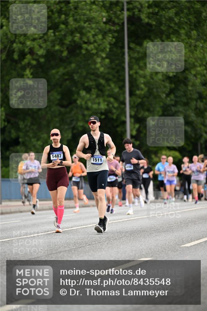 29.06.2025 - hella hamburg halbmarathon Dr. Thomas Lammeyer http://msf.ph/oto/8435548 29.06.2025 10:54:50 Kennedybrücke 1259, 1478, 1487, 1511, 1625, 2047, 3680, 4642, 4695, 4870, 5119, 5552, 6015, 7133, 7161, 7677, 7721, 7722, 8299, 8833, 9096, 10033 meine-sportfotos.de