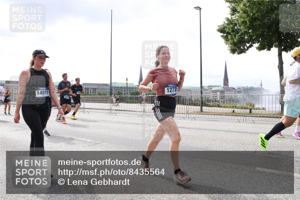 29.06.2025 - hella hamburg halbmarathon Lena Gebhardt http://msf.ph/oto/8435564 29.06.2025 10:45:00 Lombardsbrücke 14971, 6841, 16101, 1273, 1024, 1273, 1629, 1685, 1798, 1924, 2007, 2674, 2779, 3160, 3164, 3570, 3993, 4186, 4215, 4275, 4337, 4851, 4968, 5099, 5190, 5355, 6509, 6788, 6841, 6888, 6980, 7699, 7912, 8582, 8594, 8605, 8762, 8907, 9036, 9084, 9085, 9331, 9333, 9397, 9536, 10006, 10562, 10566, 10668, 10707, 11272, 11314, 12198, 12318, 12332, 12334, 12394, 13039, 13261, 13288, 14350, 14681, 14971, 18454, 18459 meine-sportfotos.de