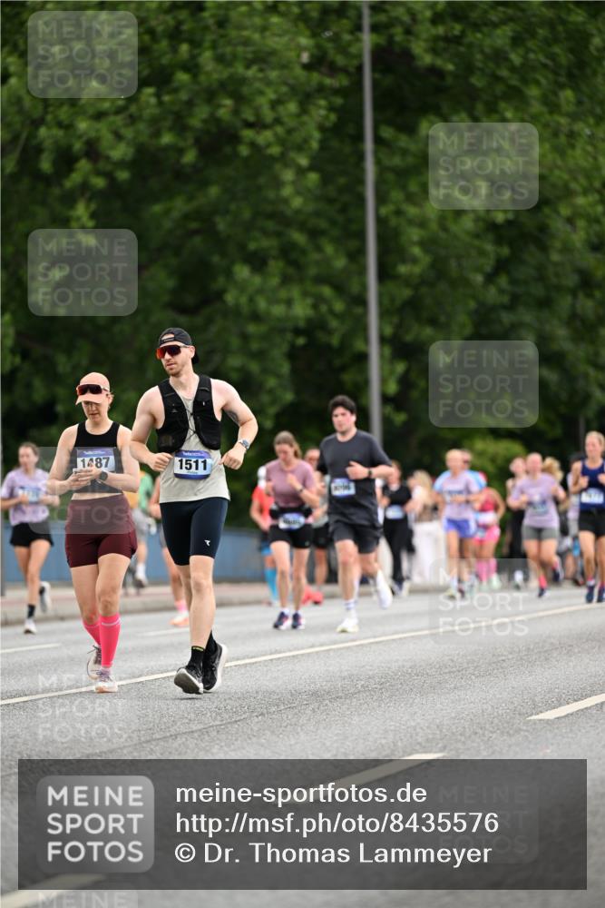 29.06.2025 - hella hamburg halbmarathon Dr. Thomas Lammeyer http://msf.ph/oto/8435576 29.06.2025 10:54:50 Kennedybrücke 1259, 1478, 1487, 1511, 1625, 2047, 3680, 4642, 4695, 4870, 5119, 5552, 6015, 7133, 7161, 7677, 7721, 7722, 8299, 8833, 9096, 10033 meine-sportfotos.de