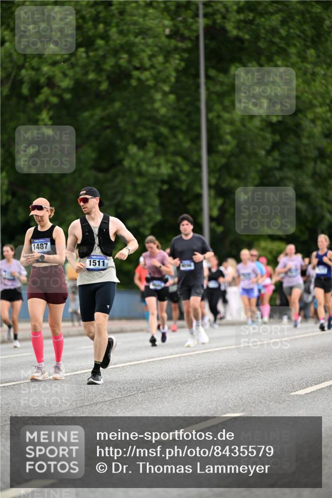 29.06.2025 - hella hamburg halbmarathon Dr. Thomas Lammeyer http://msf.ph/oto/8435579 29.06.2025 10:54:50 Kennedybrücke 1259, 1478, 1487, 1511, 1625, 2047, 3680, 4642, 4695, 4870, 5119, 5552, 6015, 7133, 7161, 7677, 7721, 7722, 8299, 8833, 9096, 10033 meine-sportfotos.de