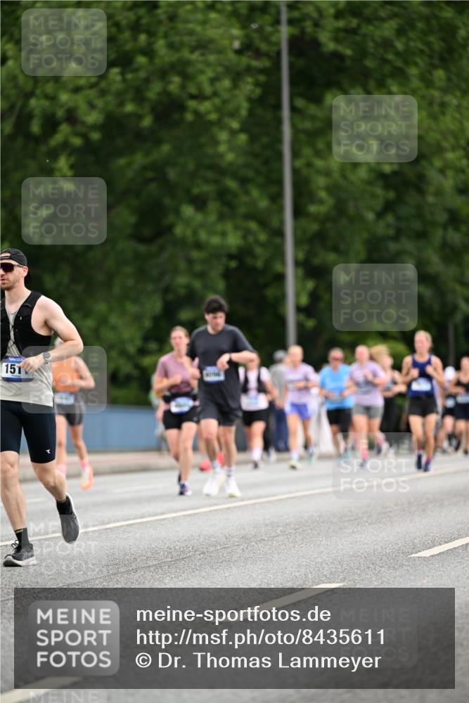 29.06.2025 - hella hamburg halbmarathon Dr. Thomas Lammeyer http://msf.ph/oto/8435611 29.06.2025 10:54:52 Kennedybrücke 1259, 1478, 1487, 1511, 1625, 2047, 4642, 4695, 4870, 5119, 5552, 6015, 7133, 7161, 7677, 8299, 8833, 9096, 10033, 10437 meine-sportfotos.de