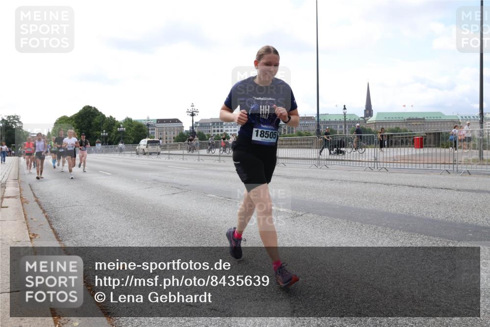 29.06.2025 - hella hamburg halbmarathon Lena Gebhardt http://msf.ph/oto/8435639 29.06.2025 10:09:10 Lombardsbrücke 18505, 1147, 1188, 1838, 2978, 3762, 4859, 5347, 5806, 5885, 6674, 7187, 7453, 9718, 10035, 10194, 10819, 11067, 11496, 11657, 12156, 12862, 13174, 13210, 13592, 13593, 13660, 14736, 15584, 15586, 15592, 15697, 17347, 18266, 18505, 18726, 18727, 19166 meine-sportfotos.de