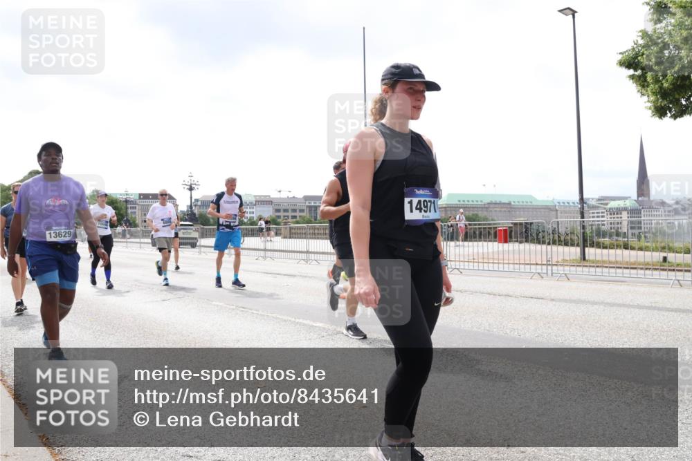 29.06.2025 - hella hamburg halbmarathon Lena Gebhardt http://msf.ph/oto/8435641 29.06.2025 10:45:01 Lombardsbrücke 13629, 1066, 14971, 1024, 1273, 1629, 1685, 1798, 1924, 2007, 2674, 2779, 3160, 3164, 3570, 3879, 3993, 4186, 4215, 4275, 4337, 4504, 4820, 4851, 4968, 5099, 5108, 5190, 5355, 5636, 6509, 6788, 6841, 6888, 6980, 7699, 7912, 8582, 8594, 8605, 8762, 8907, 9036, 9084, 9085, 9331, 9333, 9397, 9536, 10006, 10562, 10566, 10668, 10707, 11272, 11314, 12198, 12318, 12332, 12334, 12394, 13039, 13261, 14350, 14681, 14971, 18454, 18459 meine-sportfotos.de