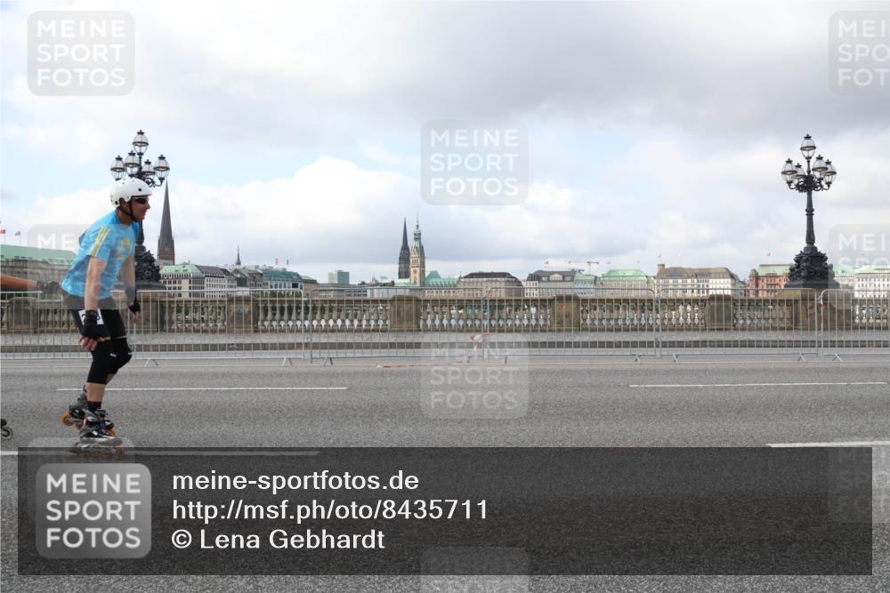 29.06.2025 - hella hamburg halbmarathon Lena Gebhardt http://msf.ph/oto/8435711 29.06.2025 09:01:46 Lombardsbrücke 5 meine-sportfotos.de