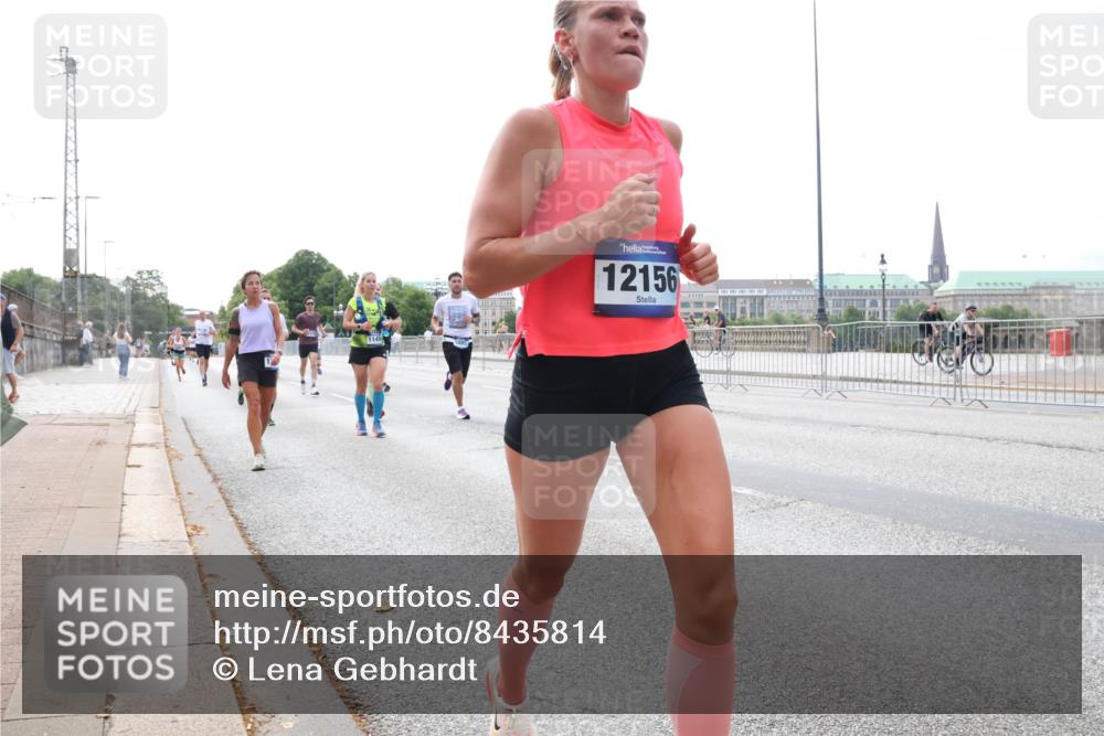 29.06.2025 - hella hamburg halbmarathon Lena Gebhardt http://msf.ph/oto/8435814 29.06.2025 10:09:16 Lombardsbrücke 114, 12156, 1147, 1188, 1483, 1513, 1838, 2978, 4859, 5347, 5806, 5885, 6674, 7187, 7453, 9718, 9988, 10194, 10819, 11067, 11496, 11657, 12156, 12862, 13174, 13210, 13592, 13593, 13660, 14736, 15584, 15586, 15592, 15697, 16688, 17347, 18266, 18505, 18726, 18727, 19166 meine-sportfotos.de