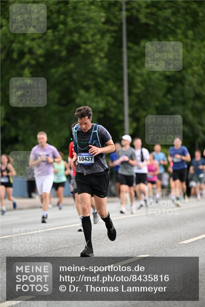 29.06.2025 - hella hamburg halbmarathon Dr. Thomas Lammeyer http://msf.ph/oto/8435816 29.06.2025 10:55:05 Kennedybrücke 1478, 1487, 1511, 2047, 3647, 4642, 4695, 4848, 6178, 7133, 7141, 7161, 7677, 8833, 8986, 9096, 9605, 10437 meine-sportfotos.de
