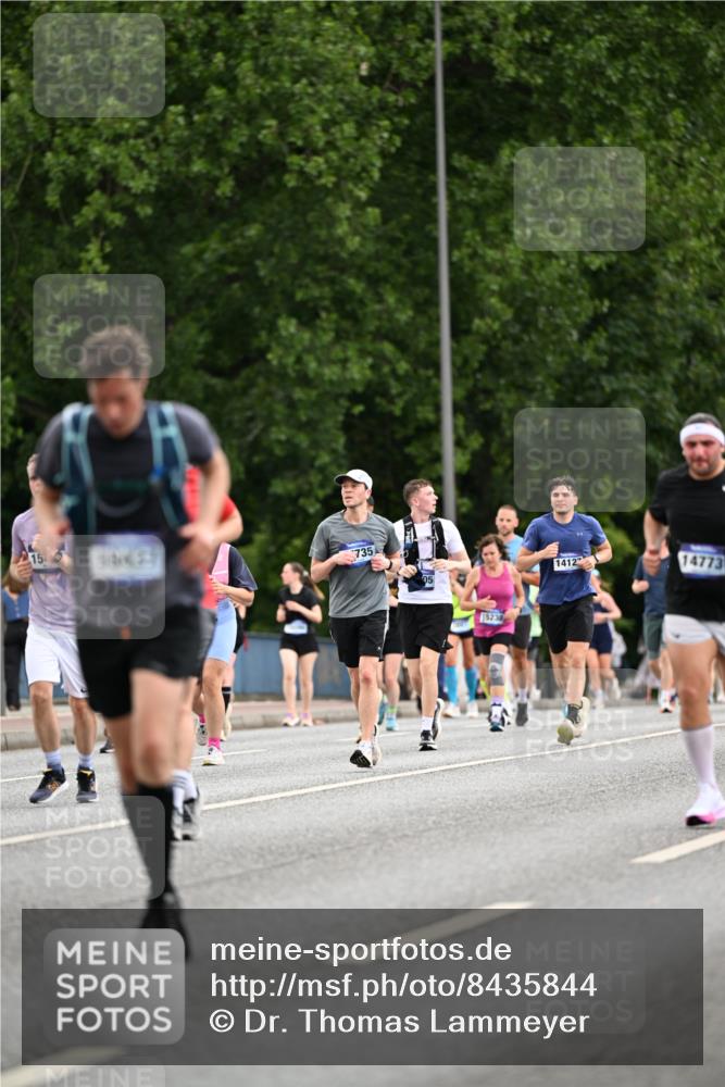 29.06.2025 - hella hamburg halbmarathon Dr. Thomas Lammeyer http://msf.ph/oto/8435844 29.06.2025 10:55:06 Kennedybrücke 1478, 1487, 1511, 2047, 3647, 4695, 4848, 5530, 6178, 7133, 7141, 7161, 7677, 8833, 8986, 9096, 9605, 10437 meine-sportfotos.de