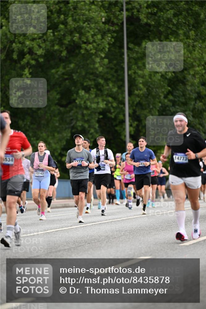 29.06.2025 - hella hamburg halbmarathon Dr. Thomas Lammeyer http://msf.ph/oto/8435878 29.06.2025 10:55:07 Kennedybrücke 1478, 1487, 1511, 2047, 3647, 4695, 4848, 5530, 6178, 7133, 7141, 7161, 7677, 8833, 8986, 9096, 9605, 10437 meine-sportfotos.de