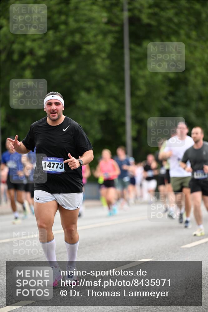 29.06.2025 - hella hamburg halbmarathon Dr. Thomas Lammeyer http://msf.ph/oto/8435971 29.06.2025 10:55:09 Kennedybrücke 1478, 1487, 1511, 2047, 2358, 2859, 3647, 4695, 4848, 5530, 6178, 7133, 7141, 7161, 7677, 8833, 8986, 9096, 9605, 10437 meine-sportfotos.de