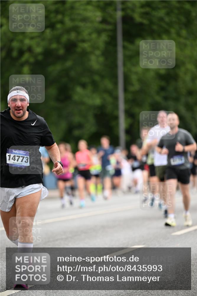 29.06.2025 - hella hamburg halbmarathon Dr. Thomas Lammeyer http://msf.ph/oto/8435993 29.06.2025 10:55:10 Kennedybrücke 1478, 1487, 2358, 2859, 3647, 4695, 4848, 5530, 6178, 7133, 7141, 7161, 7677, 8833, 8986, 9096, 9605, 10437 meine-sportfotos.de