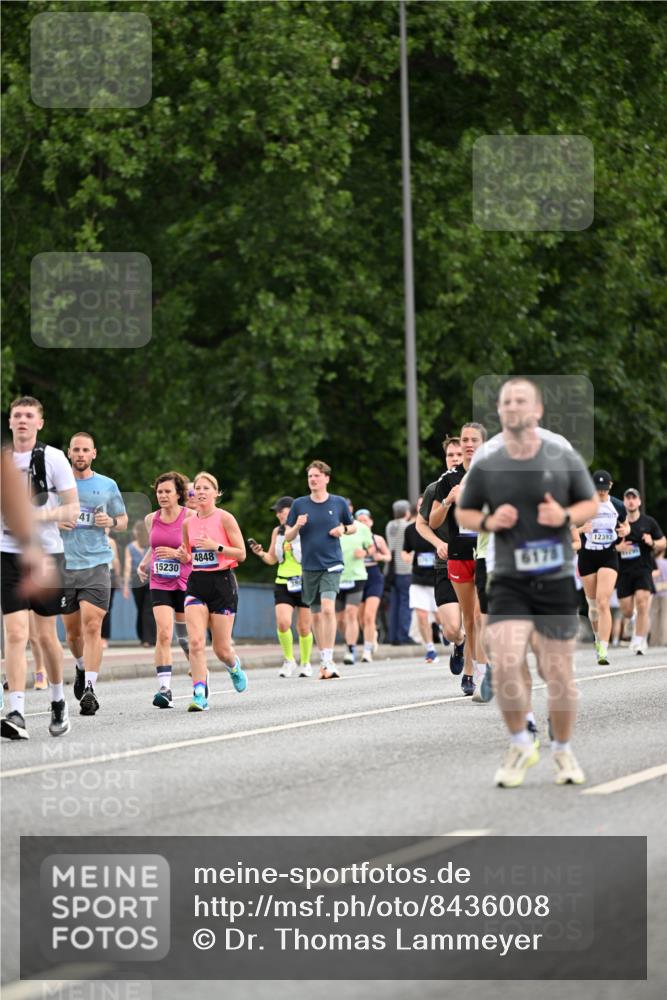 29.06.2025 - hella hamburg halbmarathon Dr. Thomas Lammeyer http://msf.ph/oto/8436008 29.06.2025 10:55:11 Kennedybrücke 1478, 2358, 2859, 3647, 4695, 4848, 5530, 6178, 7133, 7141, 7161, 7677, 8833, 8986, 9096, 9605, 10437 meine-sportfotos.de