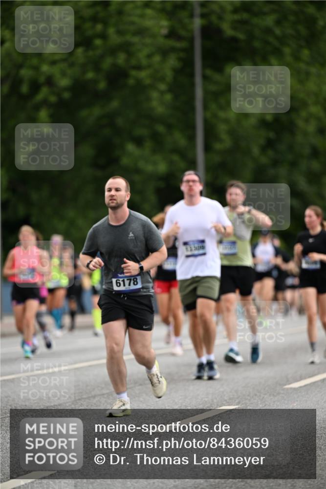 29.06.2025 - hella hamburg halbmarathon Dr. Thomas Lammeyer http://msf.ph/oto/8436059 29.06.2025 10:55:12 Kennedybrücke 1478, 2358, 2859, 3647, 4695, 4848, 5530, 6178, 7133, 7141, 7161, 7677, 8833, 8986, 9096, 9605, 10437, 11252 meine-sportfotos.de
