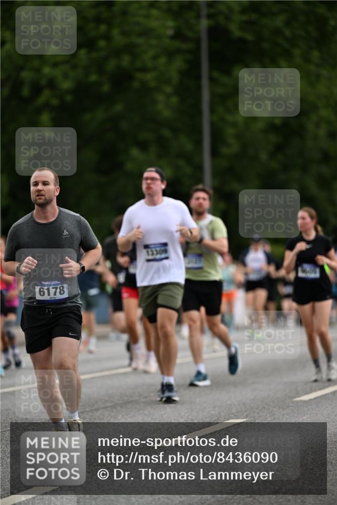 29.06.2025 - hella hamburg halbmarathon Dr. Thomas Lammeyer http://msf.ph/oto/8436090 29.06.2025 10:55:13 Kennedybrücke 1478, 2358, 2859, 3647, 4695, 4848, 5530, 6178, 7133, 7141, 7161, 7677, 8833, 8986, 9096, 9605, 10437, 11252 meine-sportfotos.de