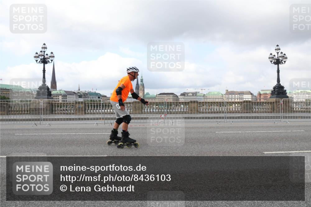 29.06.2025 - hella hamburg halbmarathon Lena Gebhardt http://msf.ph/oto/8436103 29.06.2025 09:01:48 Lombardsbrücke  meine-sportfotos.de