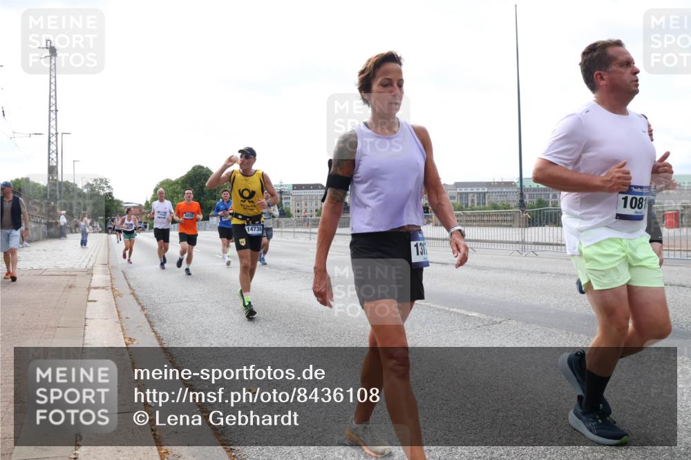29.06.2025 - hella hamburg halbmarathon Lena Gebhardt http://msf.ph/oto/8436108 29.06.2025 10:09:20 Lombardsbrücke 4859, 14736, 131, 1081, 1147, 1188, 1456, 1483, 1513, 1838, 2978, 4859, 5806, 5885, 6674, 7187, 7453, 8090, 9718, 9988, 10194, 10819, 11067, 11496, 12156, 12862, 13210, 13592, 13593, 13660, 14736, 15586, 15592, 15697, 16688, 17347, 18266, 18505, 18726, 18727, 19166 meine-sportfotos.de