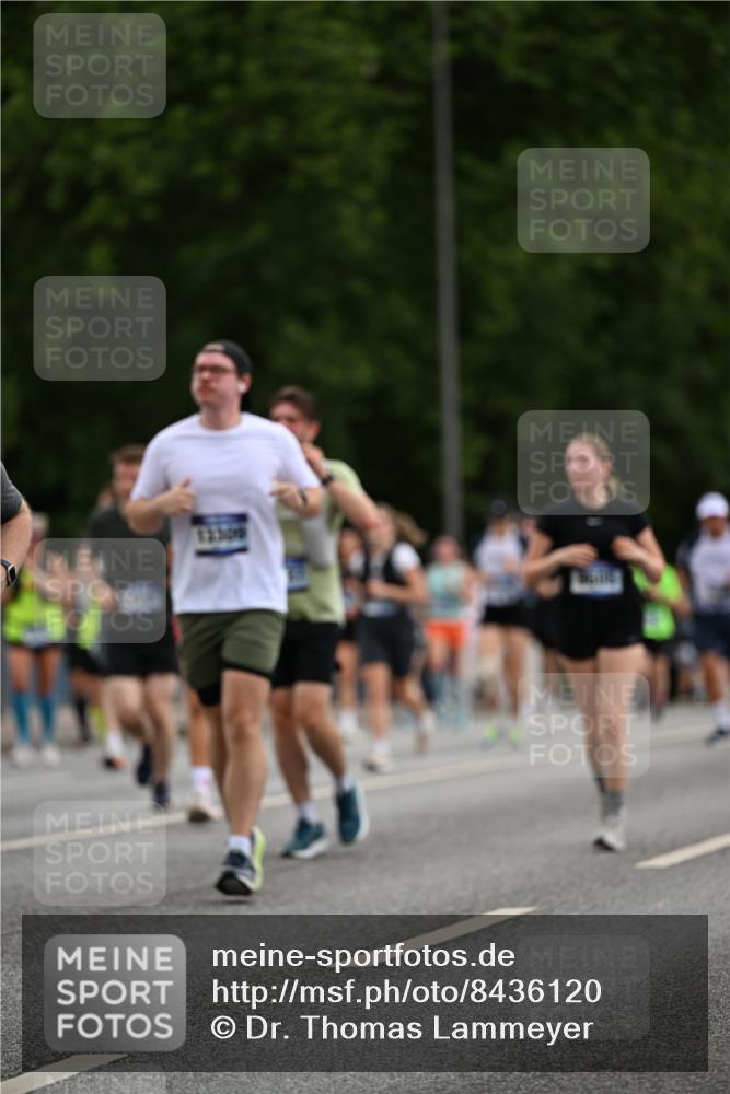 29.06.2025 - hella hamburg halbmarathon Dr. Thomas Lammeyer http://msf.ph/oto/8436120 29.06.2025 10:55:14 Kennedybrücke 1208, 1478, 2358, 2859, 3647, 4695, 4848, 5530, 6178, 7133, 7141, 7161, 7677, 8779, 8833, 8986, 9605, 10437, 11252 meine-sportfotos.de