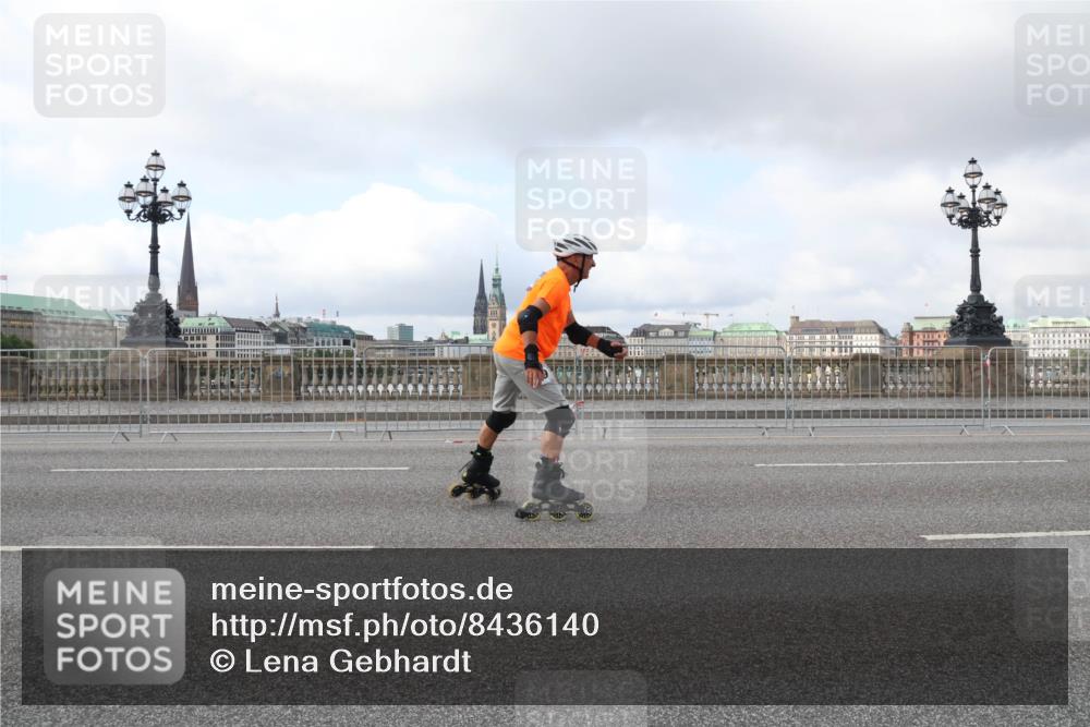 29.06.2025 - hella hamburg halbmarathon Lena Gebhardt http://msf.ph/oto/8436140 29.06.2025 09:01:48 Lombardsbrücke  meine-sportfotos.de