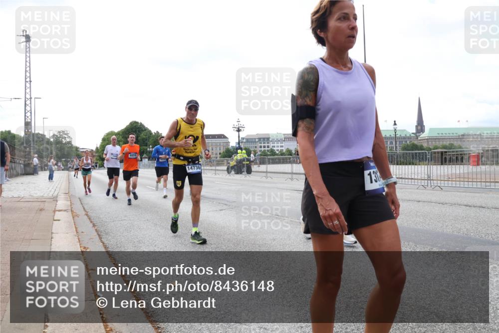 29.06.2025 - hella hamburg halbmarathon Lena Gebhardt http://msf.ph/oto/8436148 29.06.2025 10:09:20 Lombardsbrücke 4859, 1872, 14736, 131, 1147, 1188, 1456, 1483, 1513, 1838, 2978, 4859, 5806, 5885, 6674, 7187, 7453, 8090, 9718, 9988, 10194, 10819, 11067, 11496, 12156, 12862, 13210, 13592, 13593, 13660, 14736, 15586, 15592, 15697, 16688, 17347, 18266, 18505, 18726, 18727, 19166 meine-sportfotos.de