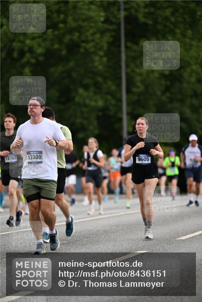 29.06.2025 - hella hamburg halbmarathon Dr. Thomas Lammeyer http://msf.ph/oto/8436151 29.06.2025 10:55:14 Kennedybrücke 1208, 1478, 2358, 2859, 3647, 4695, 4848, 5530, 6178, 7133, 7141, 7161, 7677, 8779, 8833, 8986, 9605, 10437, 11252 meine-sportfotos.de