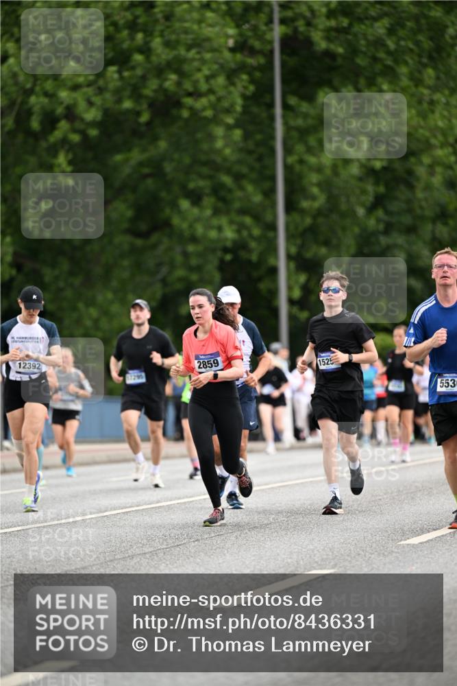 29.06.2025 - hella hamburg halbmarathon Dr. Thomas Lammeyer http://msf.ph/oto/8436331 29.06.2025 10:55:19 Kennedybrücke 1208, 1478, 2358, 2859, 3229, 3647, 4848, 5530, 6178, 7141, 8779, 8833, 8986, 9605, 10437, 11252 meine-sportfotos.de