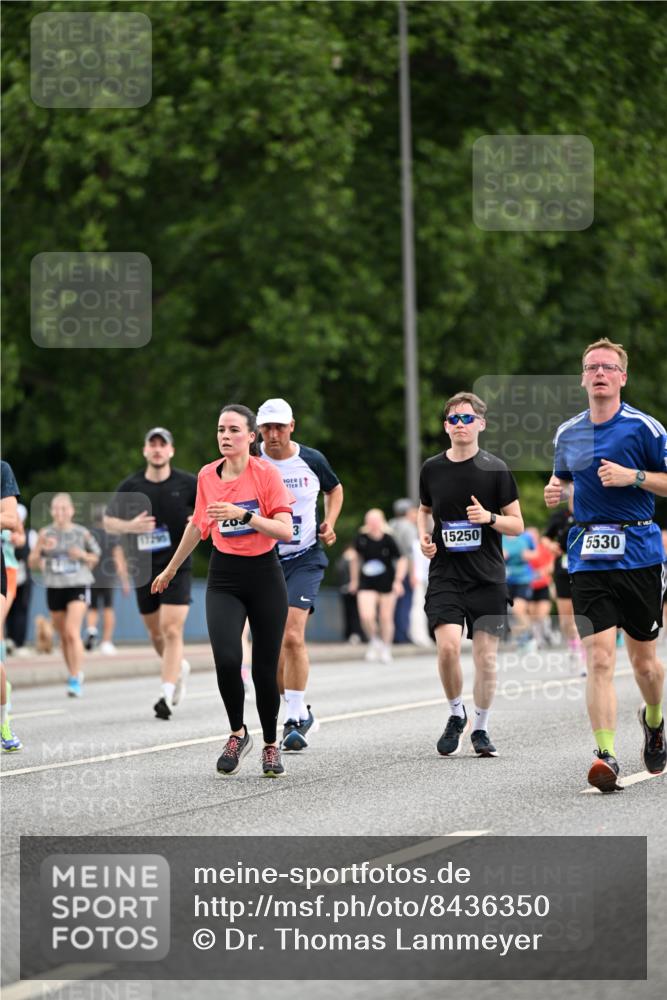 29.06.2025 - hella hamburg halbmarathon Dr. Thomas Lammeyer http://msf.ph/oto/8436350 29.06.2025 10:55:20 Kennedybrücke 1208, 1478, 2358, 2859, 3229, 3647, 4848, 5530, 6178, 7141, 7769, 8779, 8986, 9605, 10437, 11252 meine-sportfotos.de
