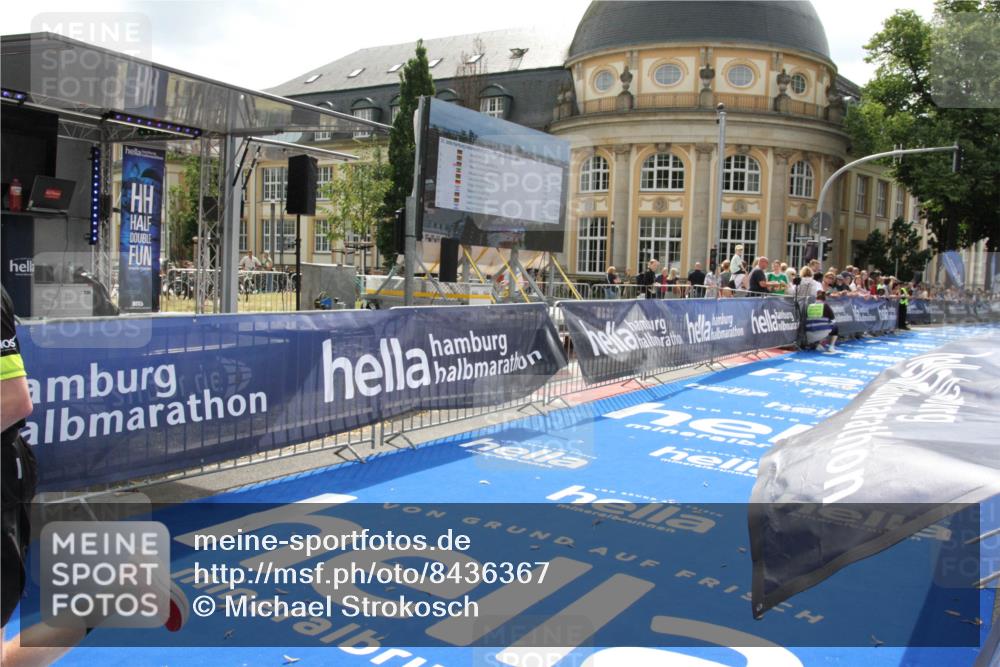 29.06.2025 - hella hamburg halbmarathon Michael Strokosch http://msf.ph/oto/8436367 29.06.2025 10:17:27 Ziel 18694 meine-sportfotos.de