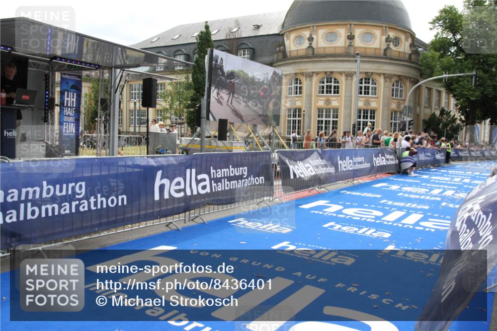 29.06.2025 - hella hamburg halbmarathon Michael Strokosch http://msf.ph/oto/8436401 29.06.2025 10:19:32 Ziel 2659 meine-sportfotos.de