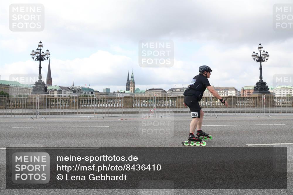 29.06.2025 - hella hamburg halbmarathon Lena Gebhardt http://msf.ph/oto/8436410 29.06.2025 09:01:50 Lombardsbrücke 0383, 393 meine-sportfotos.de