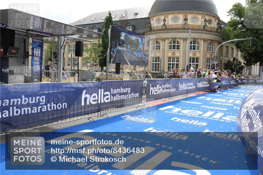 29.06.2025 - hella hamburg halbmarathon Michael Strokosch http://msf.ph/oto/8436483 29.06.2025 10:19:43 Ziel 19108 meine-sportfotos.de