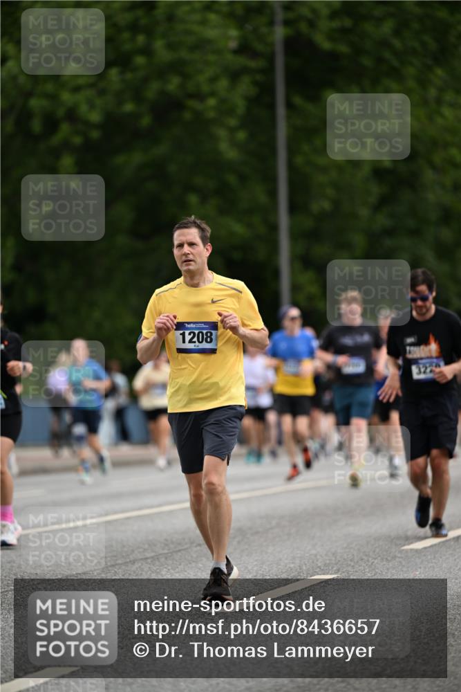 29.06.2025 - hella hamburg halbmarathon Dr. Thomas Lammeyer http://msf.ph/oto/8436657 29.06.2025 10:55:28 Kennedybrücke 1208, 1930, 2358, 2859, 3229, 4771, 4848, 5530, 6178, 7141, 7769, 8779, 9166, 9167, 9605, 9933, 11252 meine-sportfotos.de
