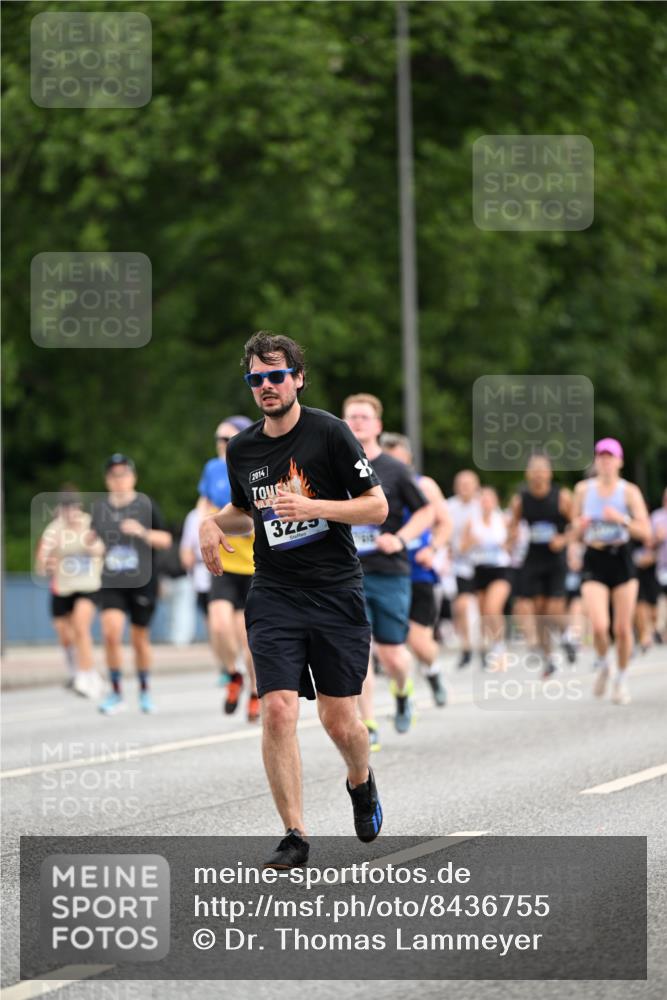 29.06.2025 - hella hamburg halbmarathon Dr. Thomas Lammeyer http://msf.ph/oto/8436755 29.06.2025 10:55:31 Kennedybrücke 1208, 1930, 2358, 2380, 2859, 3229, 3838, 4771, 4848, 5530, 7012, 7141, 7769, 7938, 8779, 9166, 9167, 9605, 9933, 11252 meine-sportfotos.de