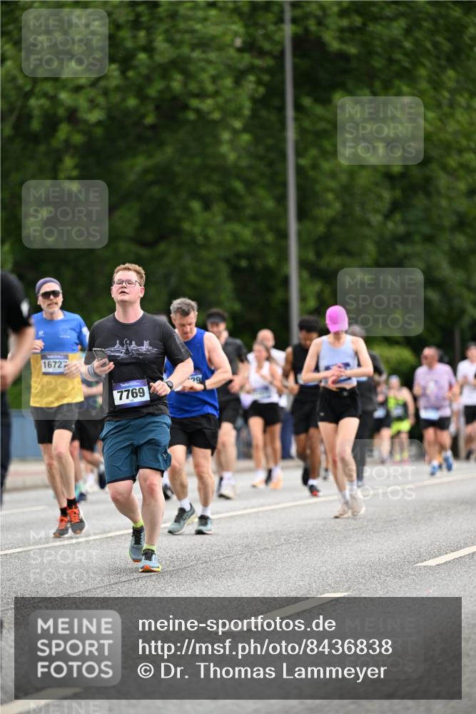 29.06.2025 - hella hamburg halbmarathon Dr. Thomas Lammeyer http://msf.ph/oto/8436838 29.06.2025 10:55:33 Kennedybrücke 1208, 1930, 2202, 2358, 2380, 2859, 3229, 3838, 4771, 5286, 5289, 5530, 7012, 7141, 7769, 7938, 8410, 8779, 9166, 9167, 9933, 10636, 11252 meine-sportfotos.de
