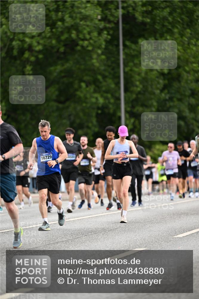 29.06.2025 - hella hamburg halbmarathon Dr. Thomas Lammeyer http://msf.ph/oto/8436880 29.06.2025 10:55:34 Kennedybrücke 1208, 1930, 2202, 2358, 2380, 2859, 3229, 3838, 4771, 5286, 5289, 5530, 7012, 7769, 7938, 8410, 8779, 9166, 9167, 9933, 10636, 11252 meine-sportfotos.de