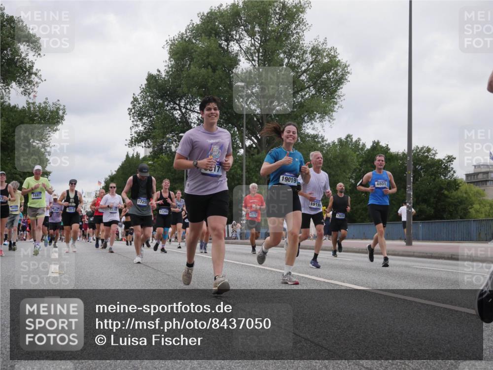 29.06.2025 - hella hamburg halbmarathon Luisa Fischer http://msf.ph/oto/8437050 29.06.2025 10:57:16 Kennedybrücke 57, 16037, 1687, 5804, 1017, 1744, 13350, 17255, 11390, 2079, 19019, 1519, 13034, 4801, 1017, 1744, 1984, 2079, 2146, 4626, 4801, 5514, 5804, 5817, 5993, 6273, 8189, 8924, 9138, 9531, 9771 meine-sportfotos.de