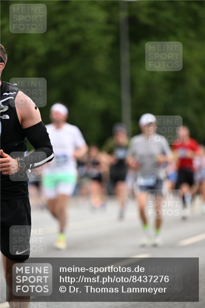 29.06.2025 - hella hamburg halbmarathon Dr. Thomas Lammeyer http://msf.ph/oto/8437276 29.06.2025 10:55:44 Kennedybrücke 1208, 1617, 1930, 2202, 2380, 2484, 2485, 2736, 2778, 3229, 3838, 4652, 4771, 5286, 5289, 5357, 6945, 7012, 7769, 7938, 7992, 8410, 8779, 9166, 9167, 9933, 10521, 10552, 10636, 10673 meine-sportfotos.de