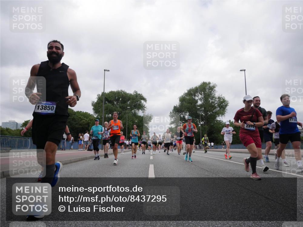 29.06.2025 - hella hamburg halbmarathon Luisa Fischer http://msf.ph/oto/8437295 29.06.2025 10:57:30 Kennedybrücke 13850, 6039, 1557, 14596, 1242, 2372, 166, 17309, 2372, 2761, 3187, 3249, 4323, 4685, 4838, 6468, 6583, 6987, 7614, 9503, 10207 meine-sportfotos.de