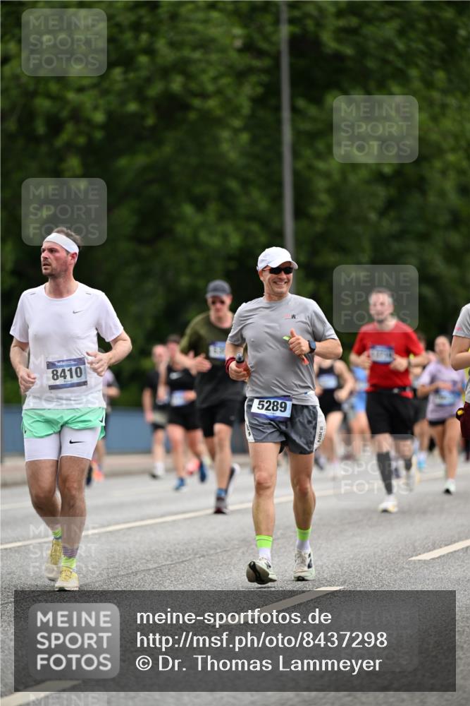 29.06.2025 - hella hamburg halbmarathon Dr. Thomas Lammeyer http://msf.ph/oto/8437298 29.06.2025 10:55:45 Kennedybrücke 1617, 1930, 2202, 2380, 2484, 2485, 2736, 2778, 3229, 3838, 4652, 4771, 5286, 5289, 5357, 6091, 6945, 7012, 7769, 7938, 7992, 8410, 9166, 9167, 9933, 10521, 10552, 10636, 10673 meine-sportfotos.de