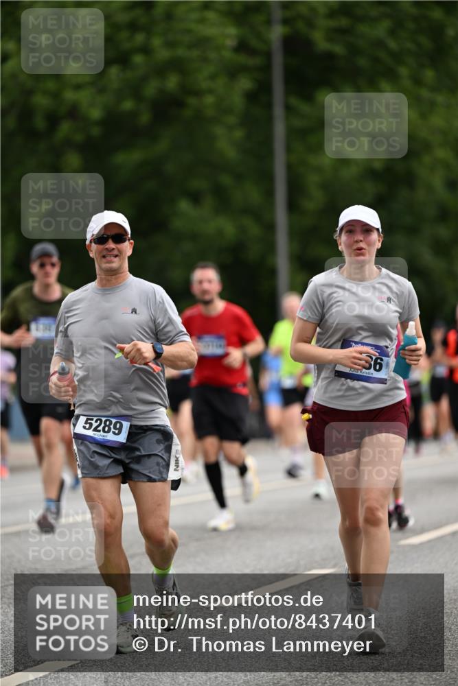 29.06.2025 - hella hamburg halbmarathon Dr. Thomas Lammeyer http://msf.ph/oto/8437401 29.06.2025 10:55:47 Kennedybrücke 1617, 1930, 2202, 2380, 2484, 2485, 2736, 2778, 3838, 4652, 4771, 5286, 5289, 5357, 5716, 6091, 6945, 7012, 7769, 7938, 7992, 8410, 8621, 9166, 9167, 9933, 10521, 10552, 10614, 10636, 10673 meine-sportfotos.de