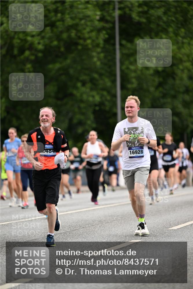 29.06.2025 - hella hamburg halbmarathon Dr. Thomas Lammeyer http://msf.ph/oto/8437571 29.06.2025 10:55:54 Kennedybrücke 1203, 1404, 1617, 1930, 2202, 2380, 2484, 2485, 2736, 2778, 3038, 3838, 4652, 5062, 5286, 5289, 5357, 5716, 6091, 6945, 6954, 7012, 7770, 7771, 7825, 7938, 7992, 8200, 8410, 8621, 9166, 9167, 9933, 10521, 10552, 10614, 10636, 10673 meine-sportfotos.de