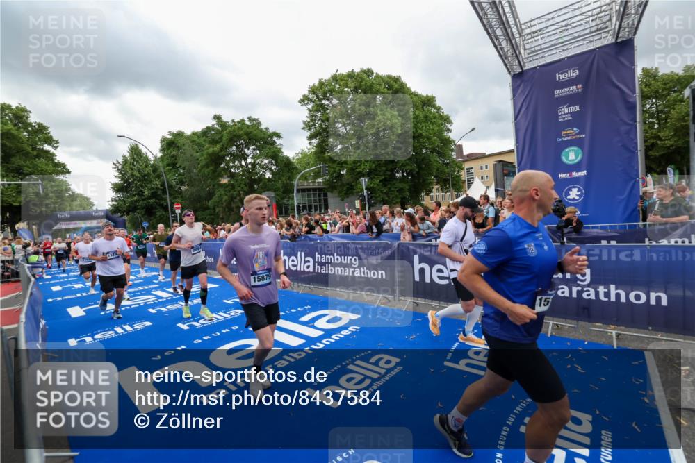 29.06.2025 - hella hamburg halbmarathon Zöllner http://msf.ph/oto/8437584 29.06.2025 10:55:09 Ziel 2448, 2884, 3041, 3791, 3945, 4249, 4938, 6355, 8691, 9060, 9361, 9380, 10191, 10192, 11333, 11747, 11976, 12248, 12961, 13297, 14750, 14948, 15126, 15879, 16108, 16630, 17803, 17842 meine-sportfotos.de