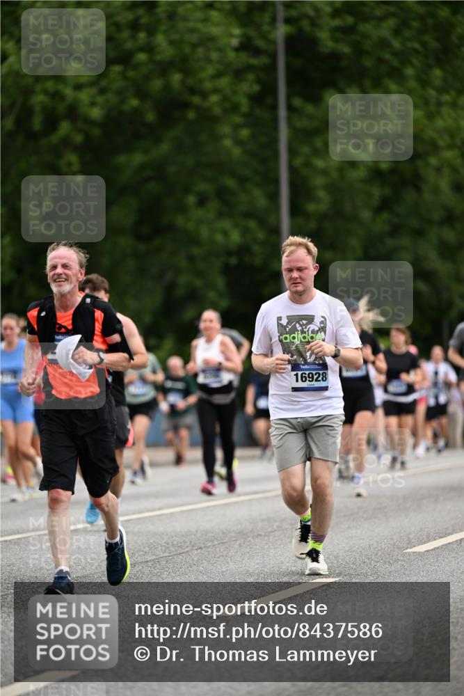 29.06.2025 - hella hamburg halbmarathon Dr. Thomas Lammeyer http://msf.ph/oto/8437586 29.06.2025 10:55:54 Kennedybrücke 1203, 1404, 1617, 1930, 2202, 2380, 2484, 2485, 2736, 2778, 3038, 3838, 4652, 5062, 5286, 5289, 5357, 5716, 6091, 6945, 6954, 7012, 7770, 7771, 7825, 7938, 7992, 8200, 8410, 8621, 9166, 9167, 9933, 10521, 10552, 10614, 10636, 10673 meine-sportfotos.de